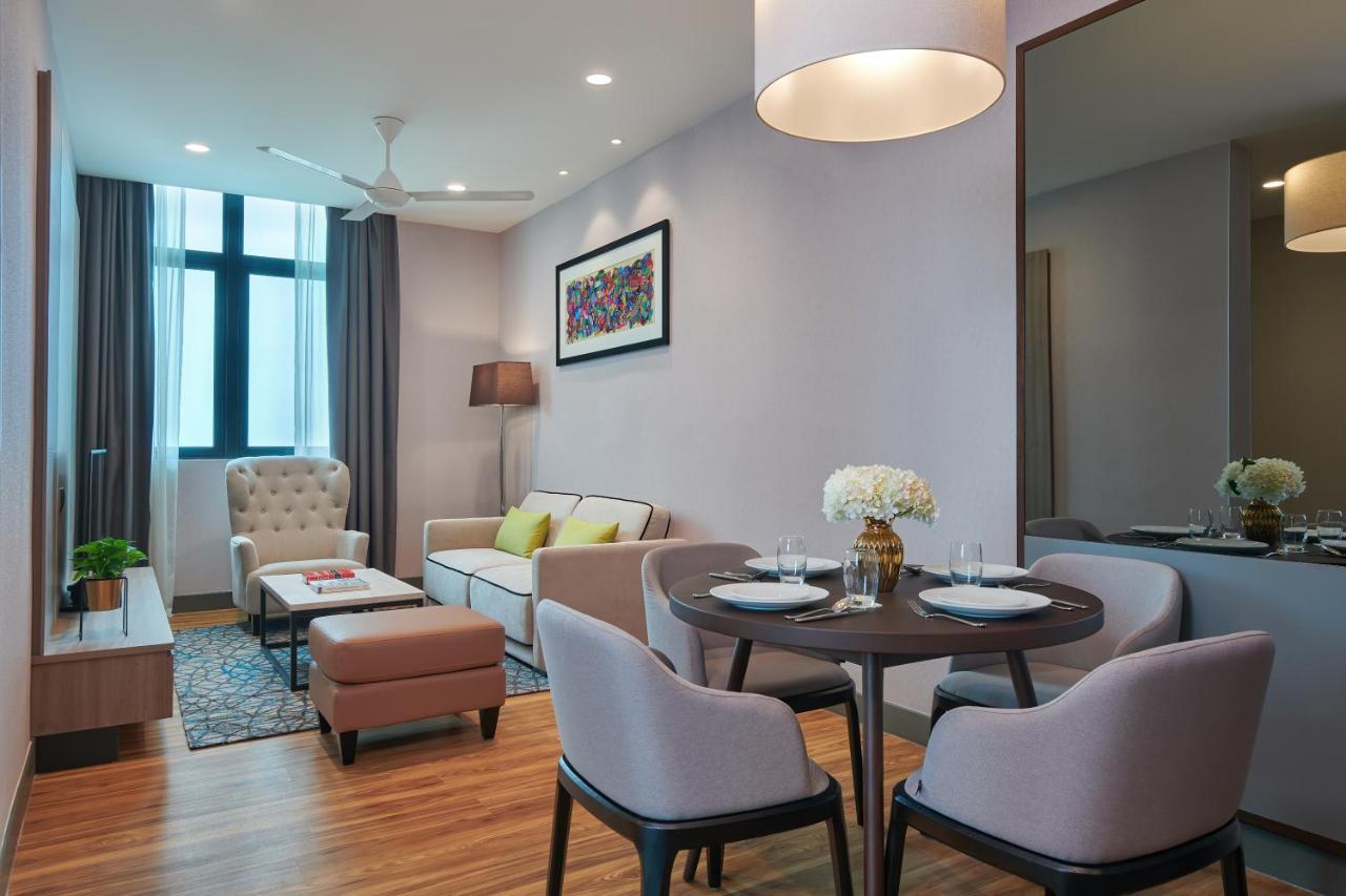 Mercure Living Putrajaya Eksteriør billede A typical living room in a serviced apartment