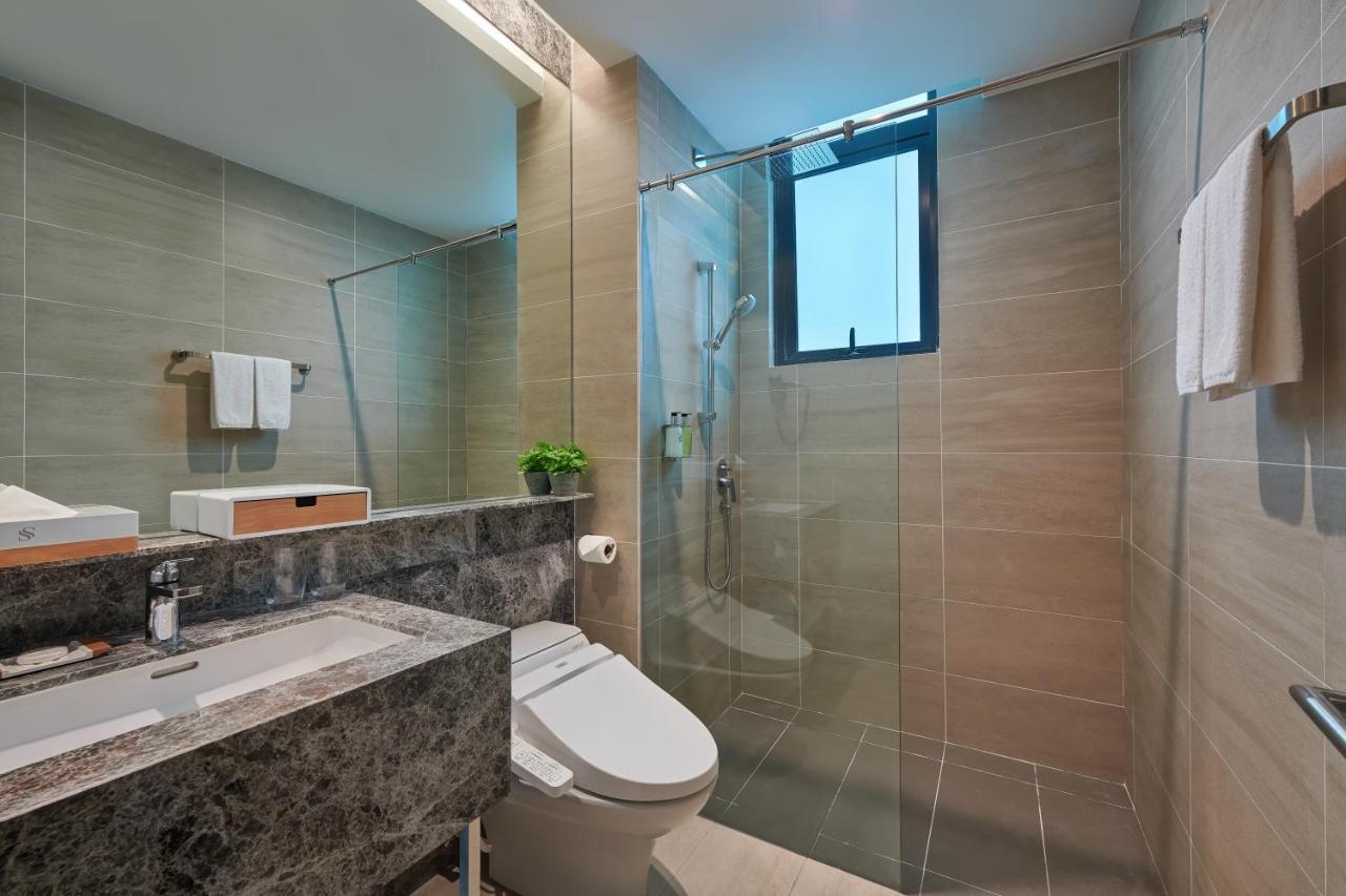 Mercure Living Putrajaya Eksteriør billede A bathroom in a hotel