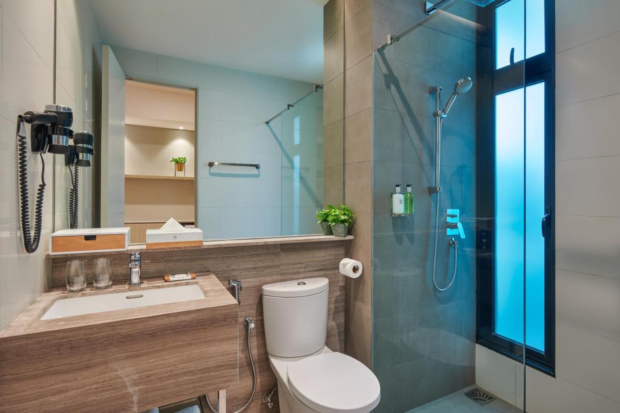Mercure Living Putrajaya Eksteriør billede A bathroom in a hotel