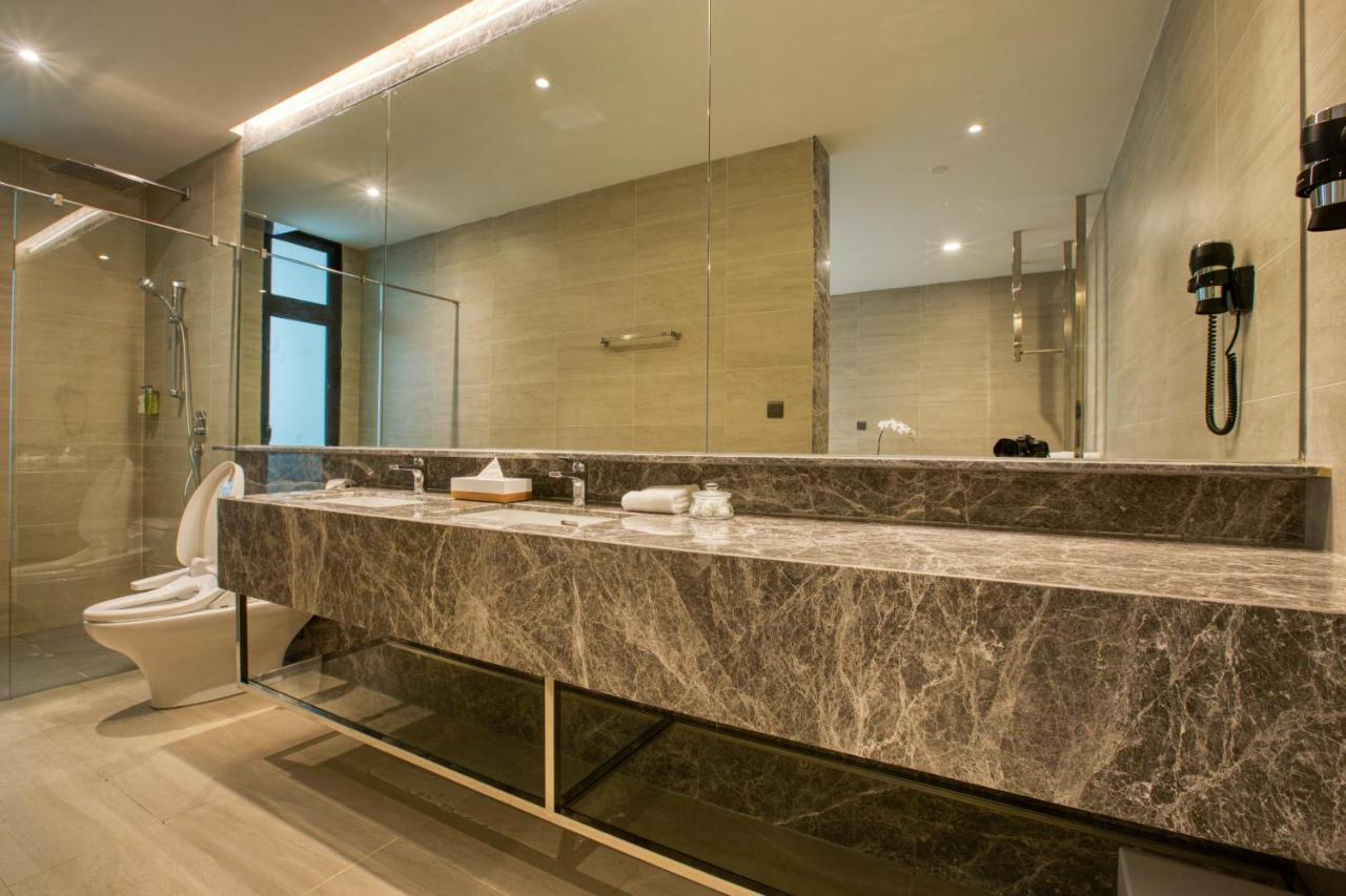Mercure Living Putrajaya Eksteriør billede Bathroom