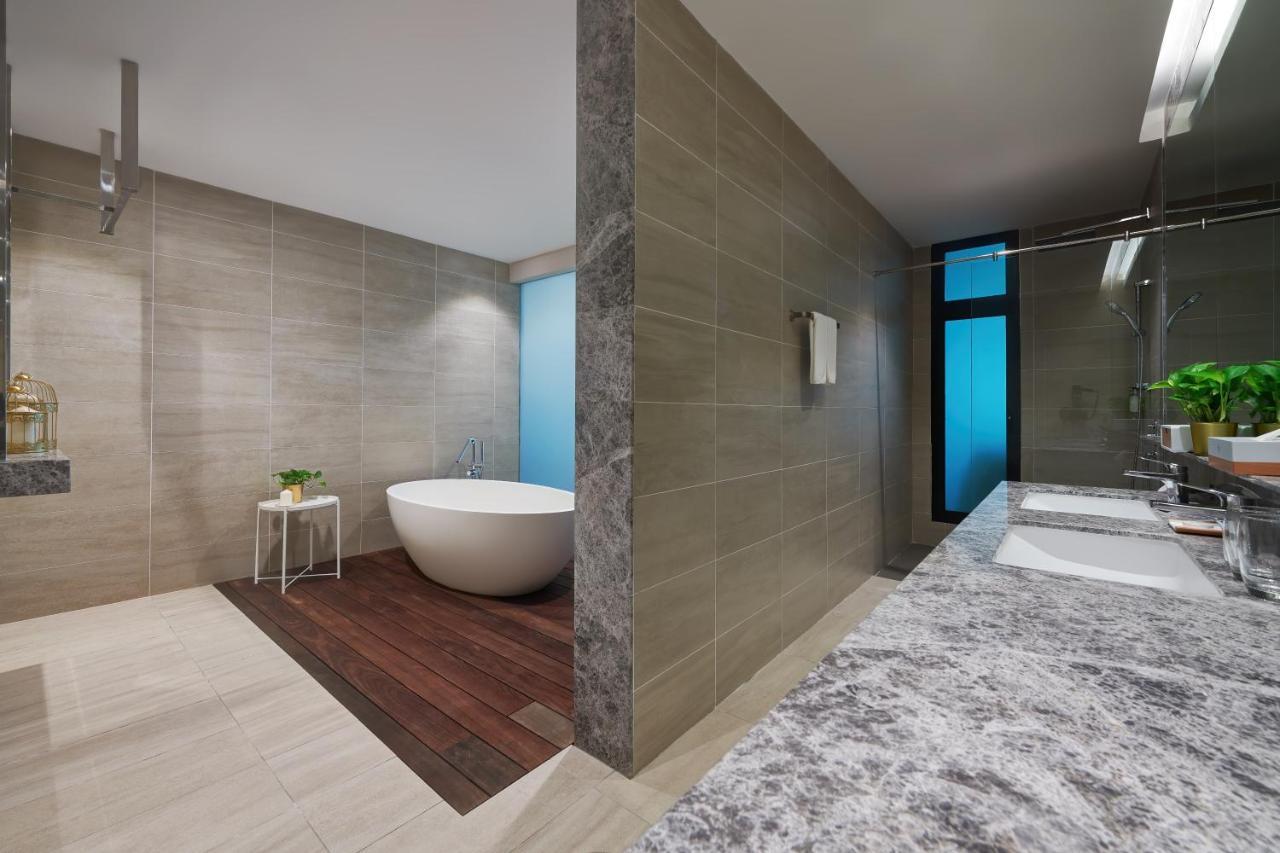 Mercure Living Putrajaya Eksteriør billede Bathroom
