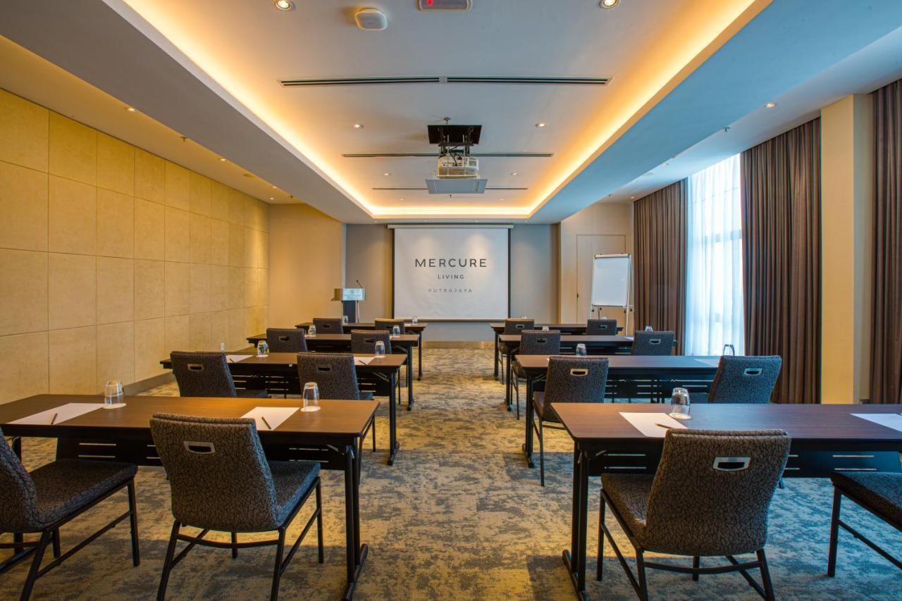 Mercure Living Putrajaya Eksteriør billede Meeting room at Mercure Singapore