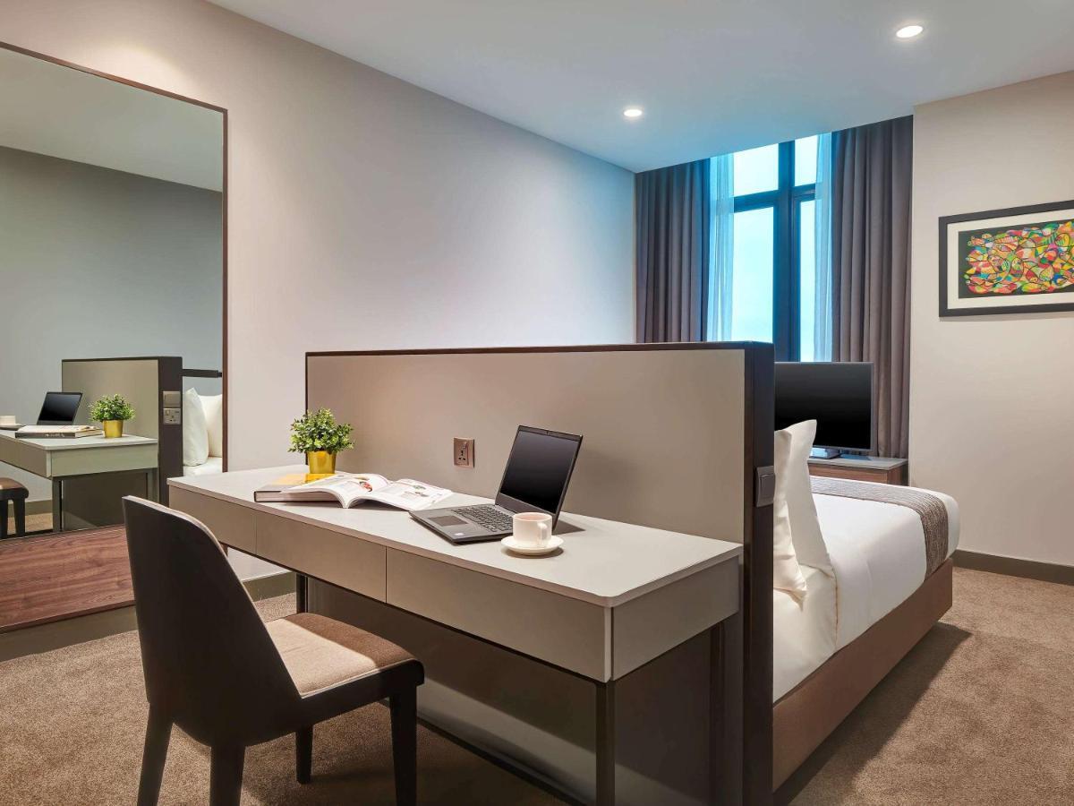 Mercure Living Putrajaya Eksteriør billede A bedroom at the hotel
