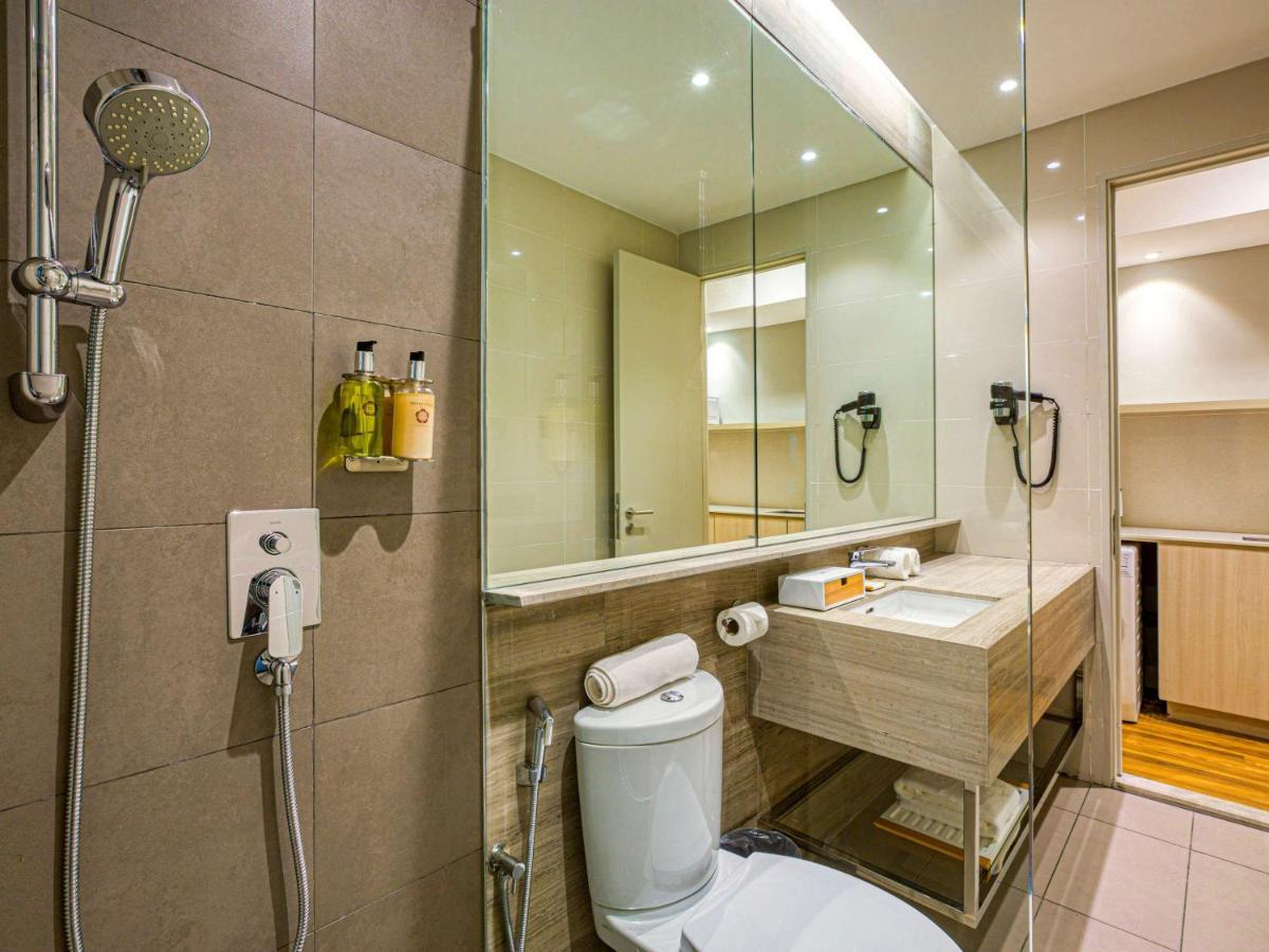 Mercure Living Putrajaya Eksteriør billede Bathroom